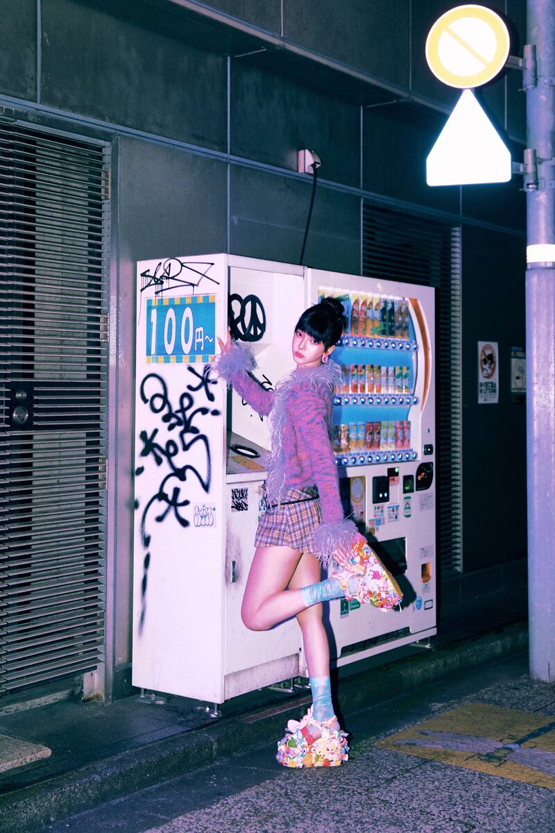 aespa - Japan Debut Single ‘Hot Mess’ Concept Photo documents 1