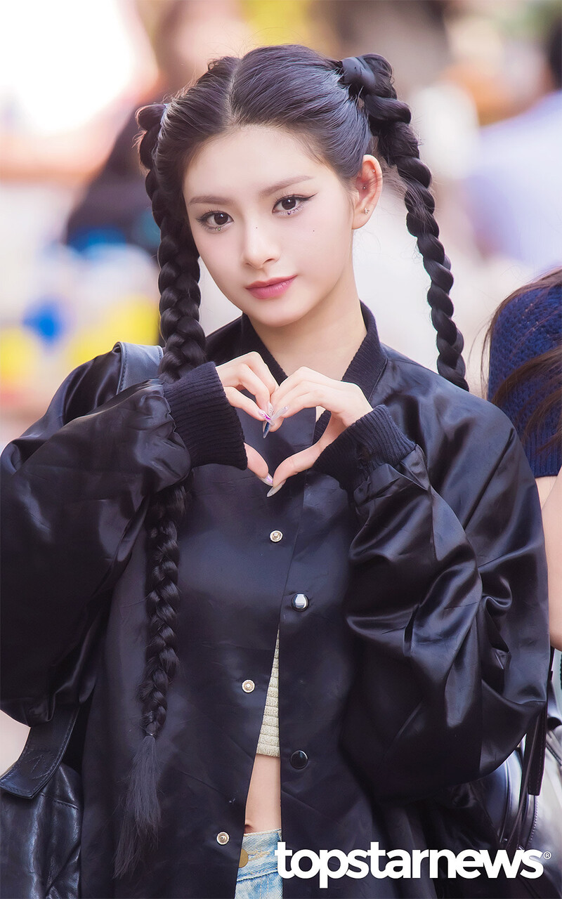 240621 EVERGLOW Yiren - Music Bank Commute documents 1