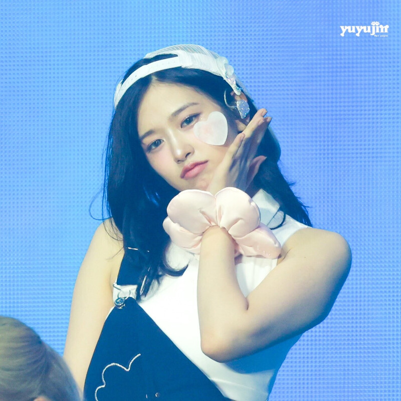 240810 IVE Yujin - 1st World Tour ‘Show What I Have’ in Seoul Day 1 documents 14