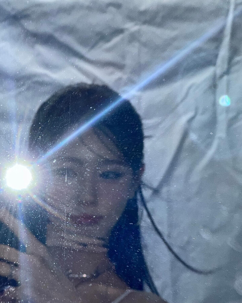 240919 - MIYEON Instagram Update with MINNIE documents 7