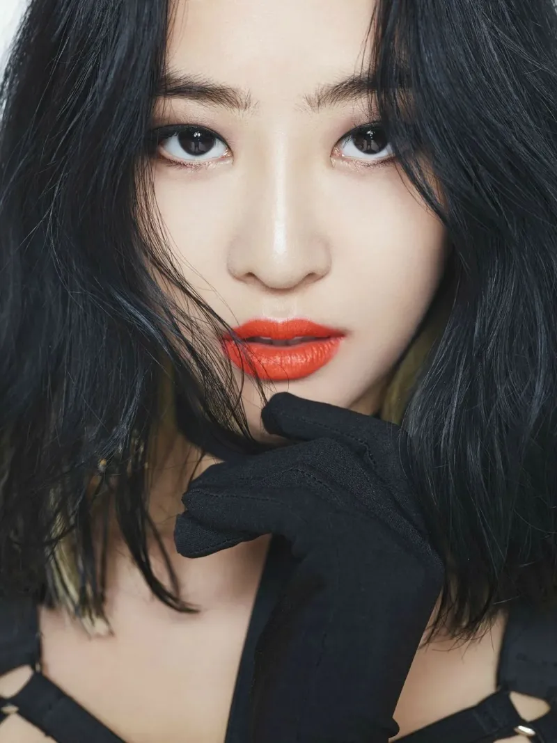 SISTAR_Dasom_Shake_It_concept_phot_(2).jpg