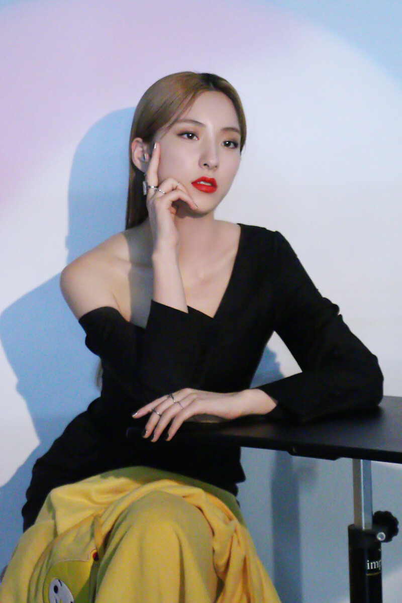 190930 Starship Naver Update - WJSN Eunseo behind the scenes October 2019 Cosmopolitan photoshoot documents 11