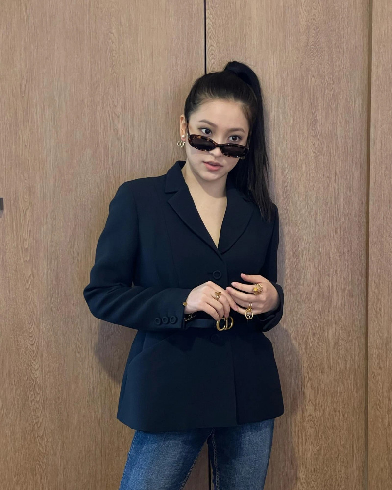 210430 Red Velvet Yeri Instagram Update documents 4