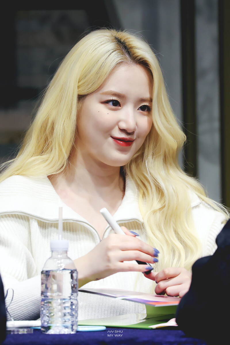 221124 (G)I-DLE Shuhua - Fansign | kpopping