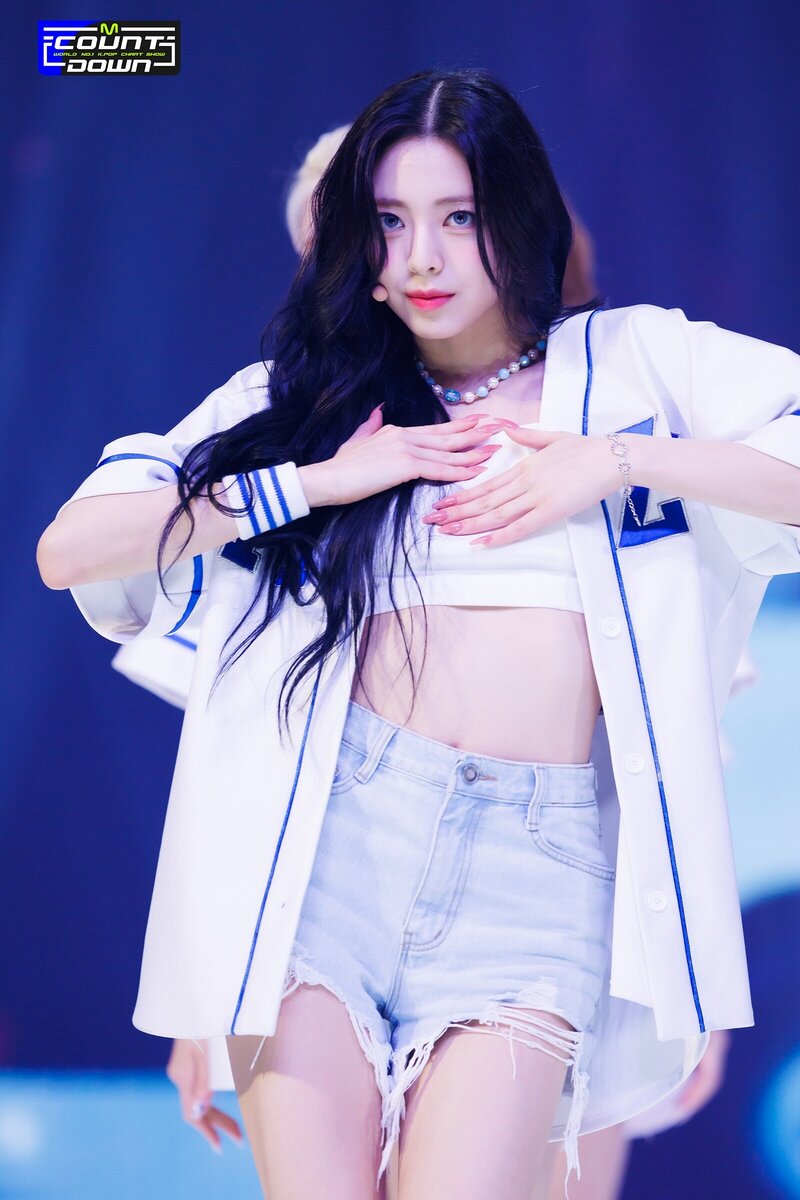 230803 - ITZY 'None of My Business' at M COUNTDOWN documents 23
