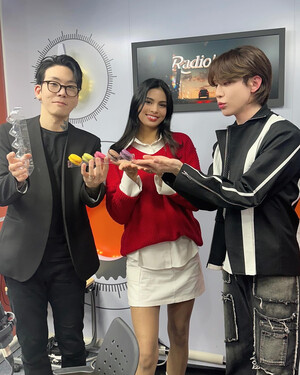 250220 Radio’n Us Instagram Update with Samuel Seo, Sriya & Wumuti