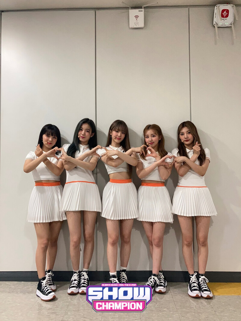 210721 WOOAH sns update - 'Pandora' promotions at Show Champion documents 7