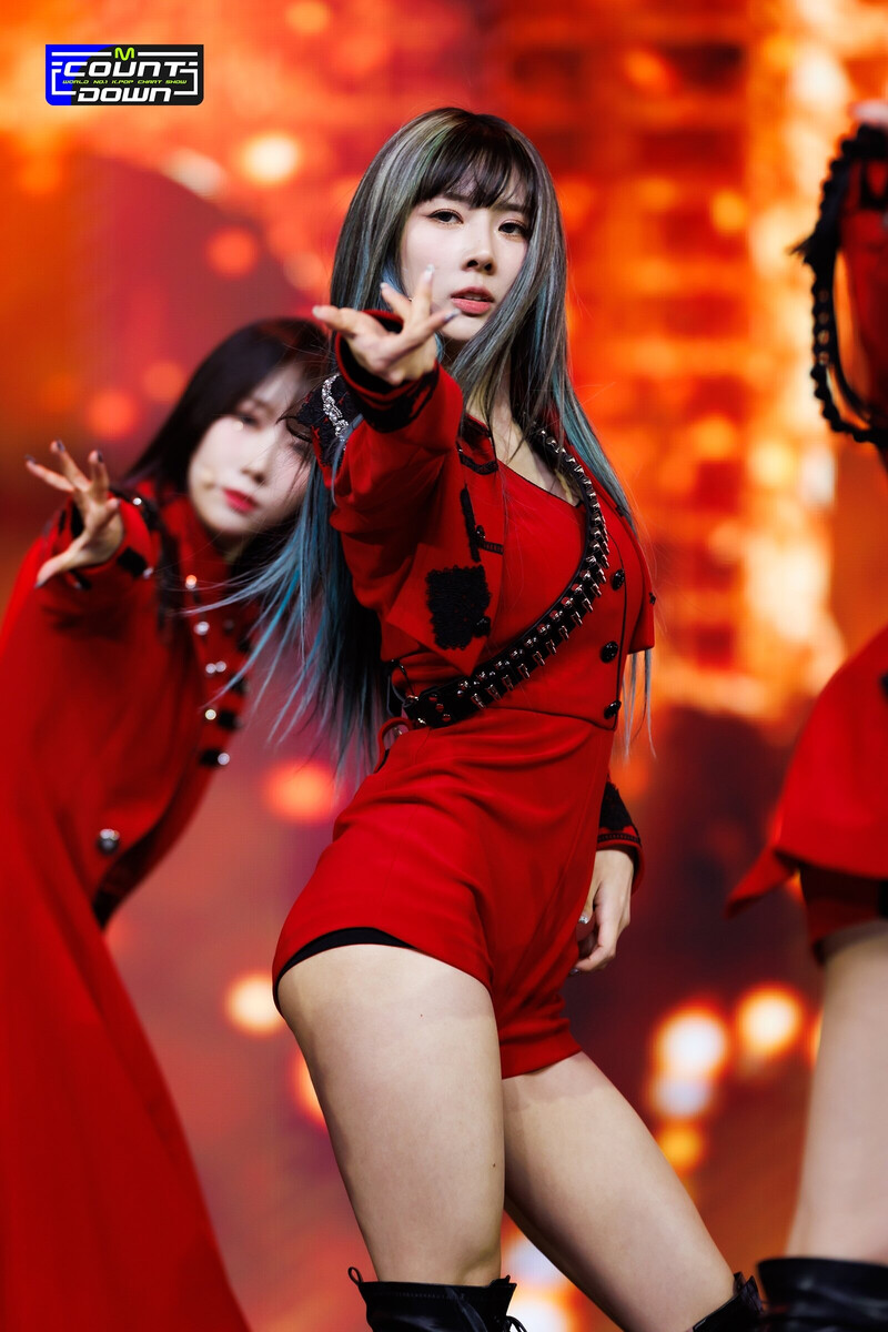 221013 Dreamcatcher Yoohyeon 'VISION' at M Countdown documents 2