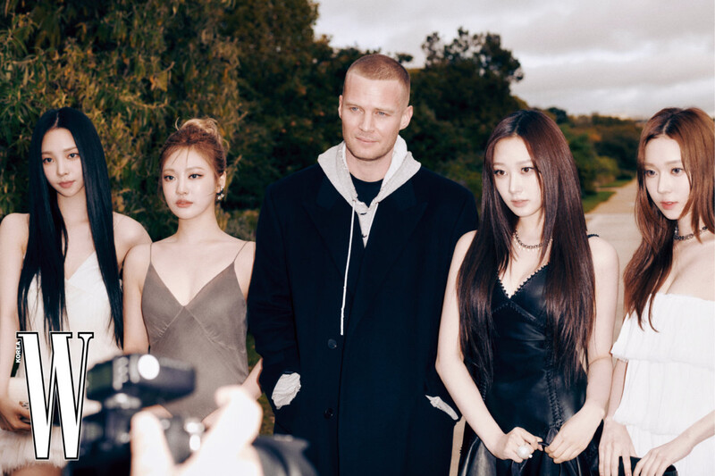 221024 aespa at GIVENCHY S/S 2023 Womenswear Show at Paris Fashion Week Interview with W Korea documents 1