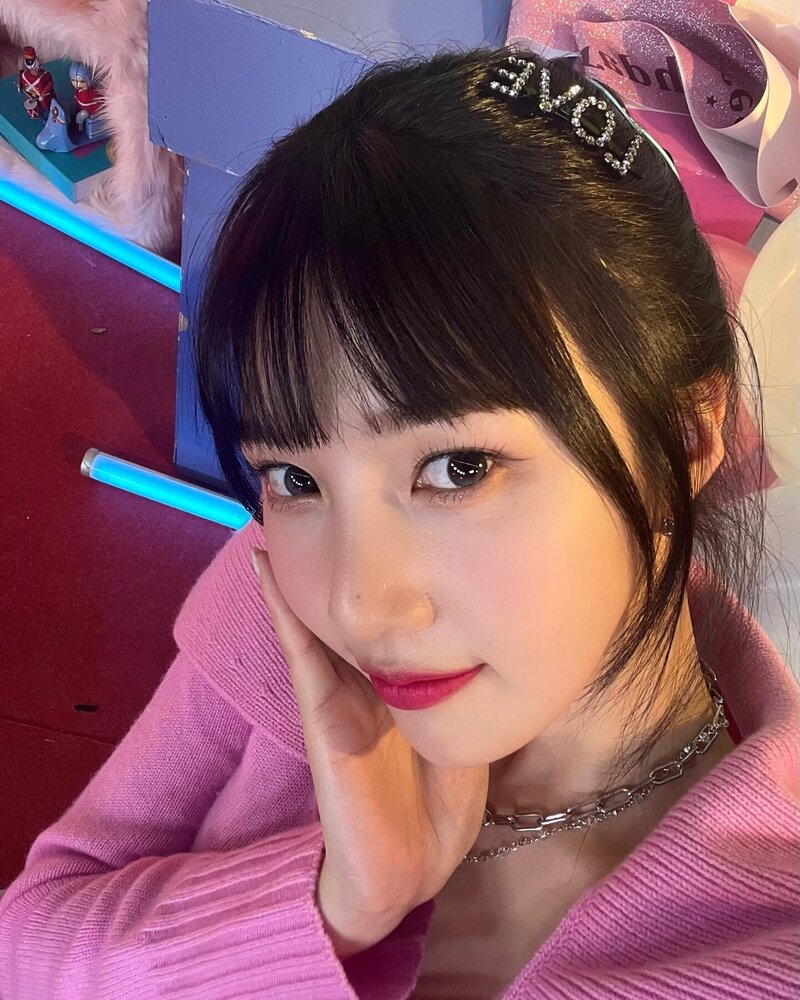 221129 Red Velvet Joy Instagram Update documents 8