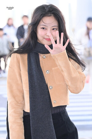 240302 Jennie - Incheon International Airport