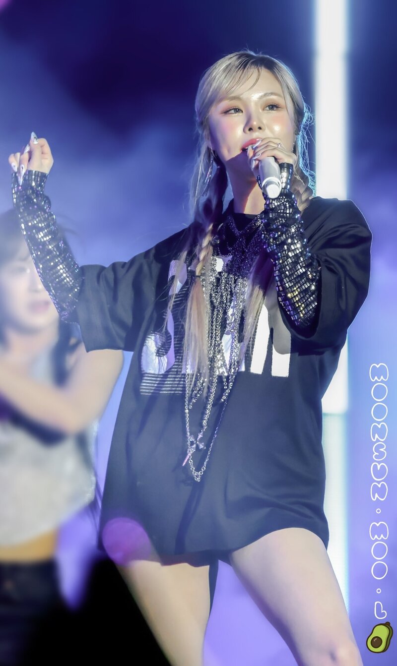 231222 Whee In at Tainan Christmas Rock Concert documents 4