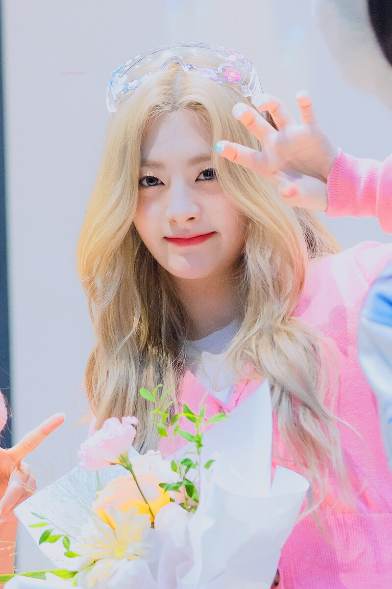 220807 STAYC Seeun - Apple Music Fansign documents 6