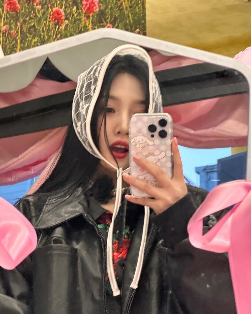 240309 Red Velvet Joy Instagram Update documents 8