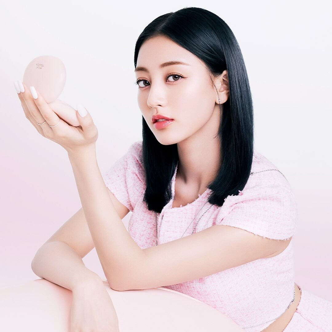 https://kpopping.com/documents/a9/4/1080/TWICE-Jihyo-x-Milk-Touch-All-Day-Skin-Fit-Milky-Glow-Cushion-documents-1(5).jpeg?v=50274