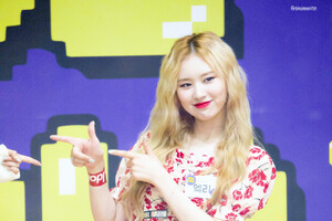 190725 Weki Meki Elly at Idol Radio