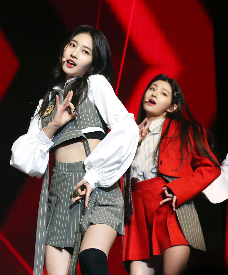 190318 Everglow Sihyeon - Debut showcase documents 5