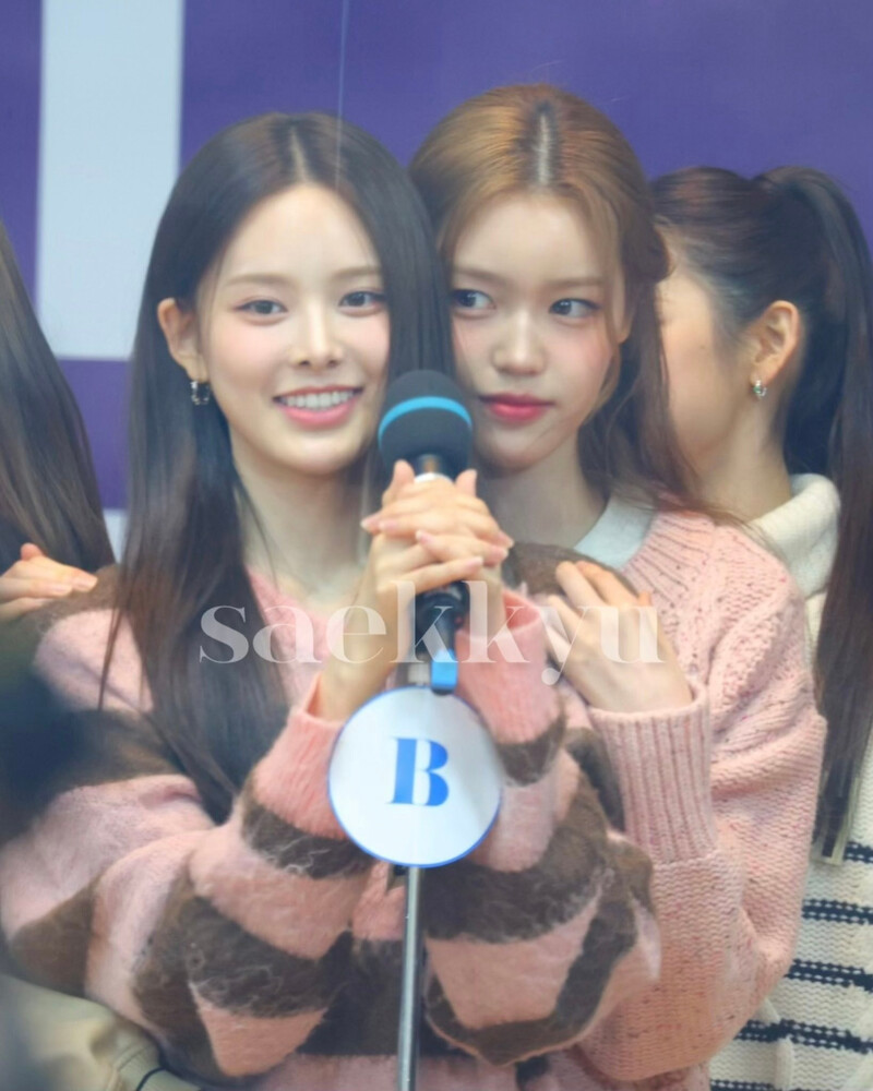 241202 izna Bang Jeemin & Jeong Saebi at MBC Idol Radio documents 2