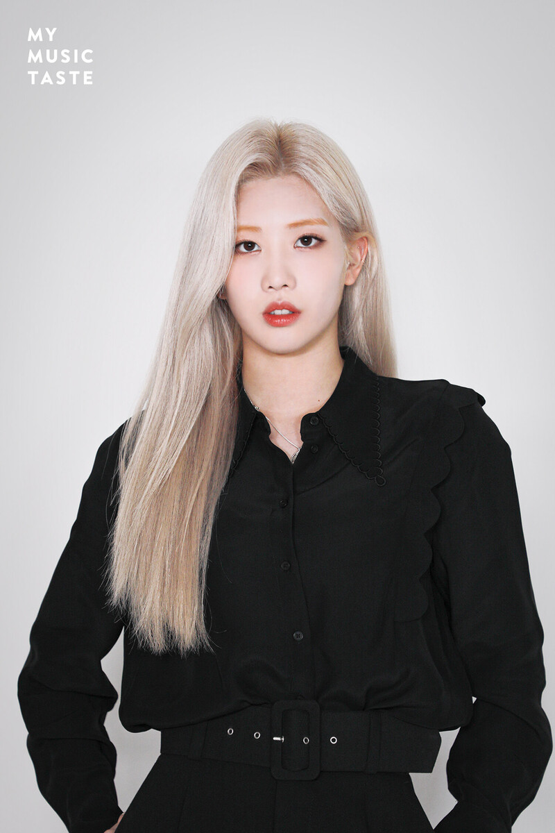 LOONA ON WAVE [&] Promotion Photos by MyMusicTaste documents 5