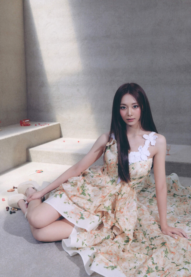 TWICE Tzuyu - 1st Mini Album 'aboutTZU' (Scans) documents 19