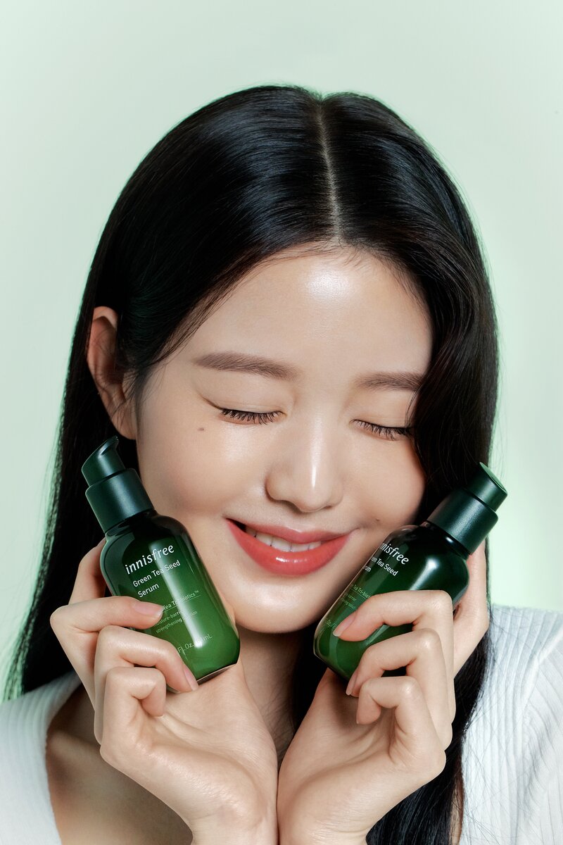 Wonyoung for Innisfree - 'Green Tea Seed Sereum' | kpopping