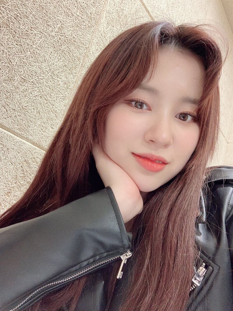 210508 Weki Meki Elly Twitter update documents 3