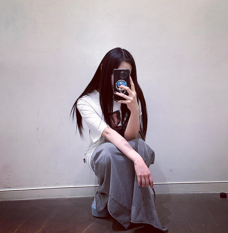 230706 - GISELLE Instagram Update documents 4