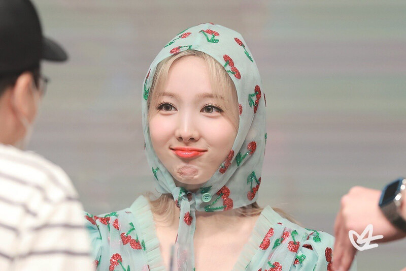 220703 TWICE Nayeon - Music Plant Fansign documents 2