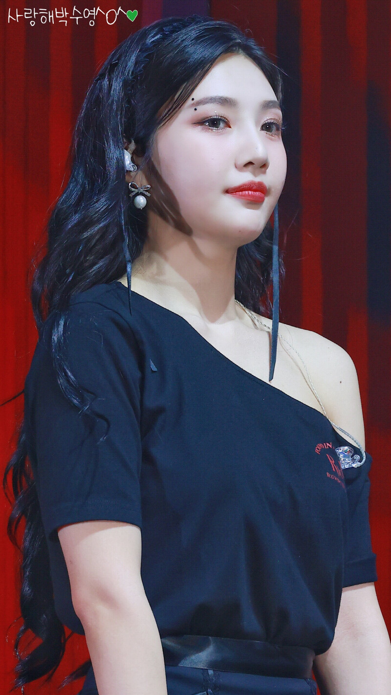 230401 Red Velvet Joy - 'R to V' Concert in Seoul Day 1 documents 4