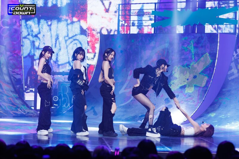 230530 LE SSERAFIM "Eve, Psyche, And The Bluebeardswife" at M Countdown documents 10