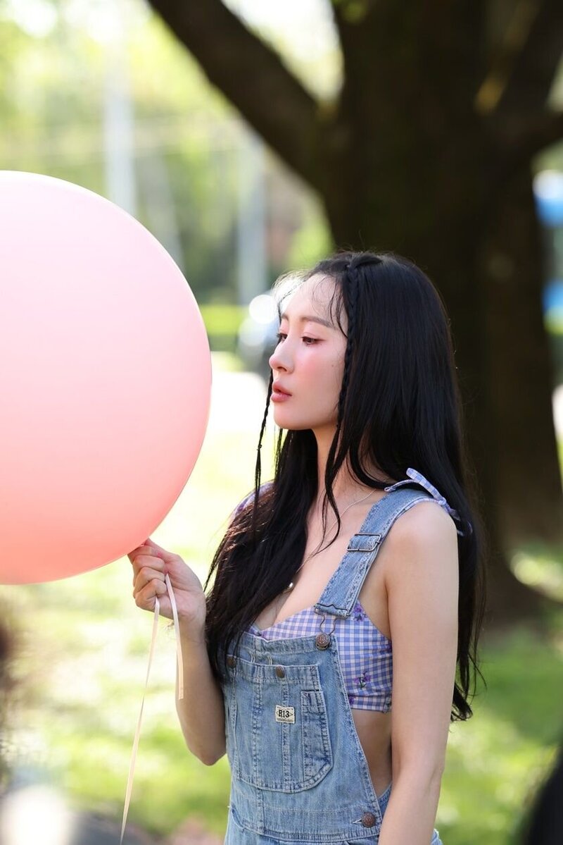 240613 Genie Magazine - SUNMI - 'Balloon in Love' Jacket Shoot Behind documents 1