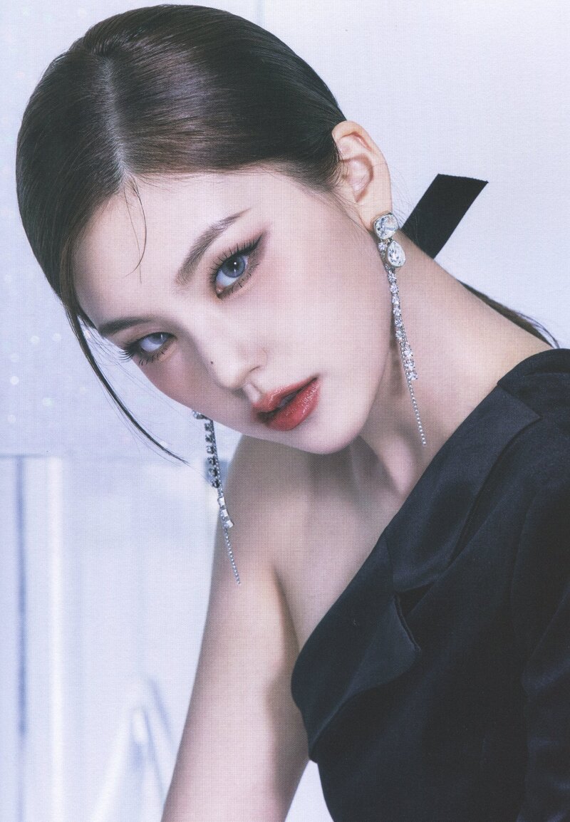 ITZY 'CHECKMATE' Album Scans (Yeji ver.) documents 23
