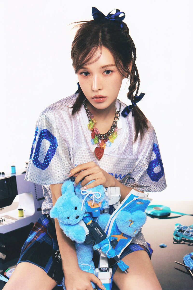 Red Velvet Wendy - 2nd Mini Album 'Wish You Hell' (Scans) documents 14