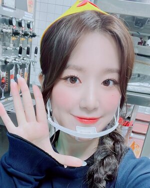 231026 - (G)I-DLE Twitter Update with SHUHUA