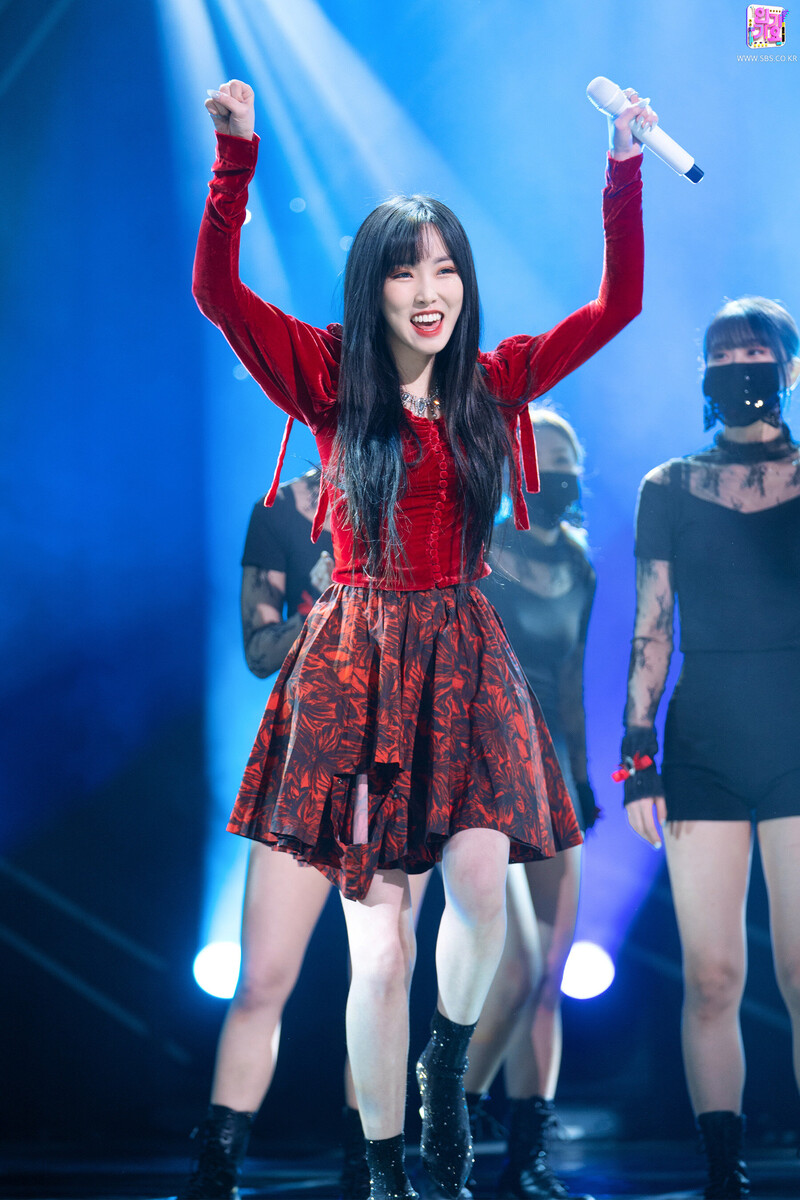 220123 YUJU - 'Play' at Inkigayo documents 3