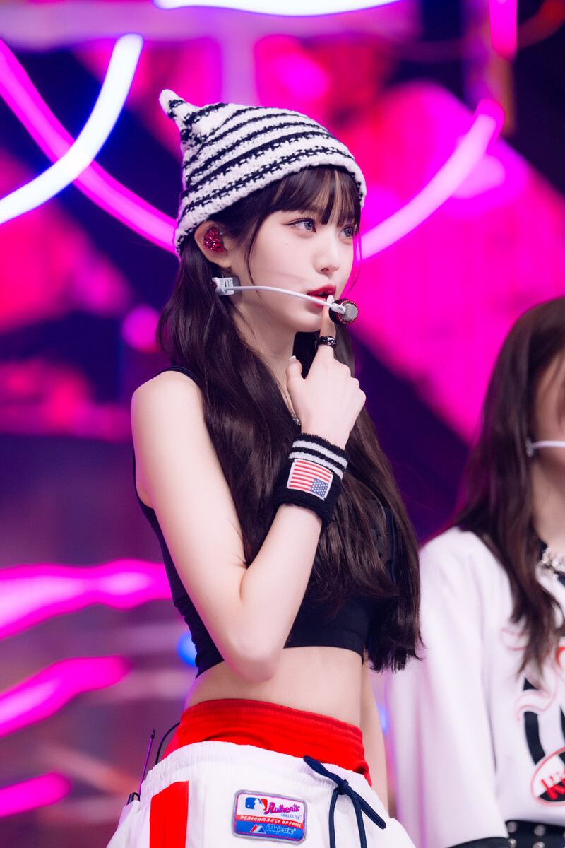 231015 IVE's Wonyoung - 'Off The Record' + 'Baddie' at SBS INKIGAYO documents 4