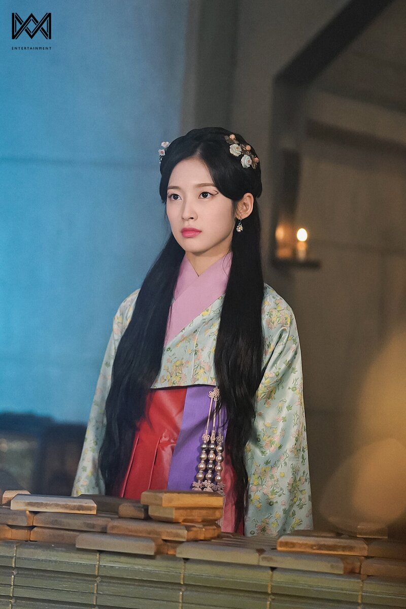 230108 WM Naver Post - OH MY GIRL Arin - 'Alchemy of Souls: Light and Shadow' Behind documents 6