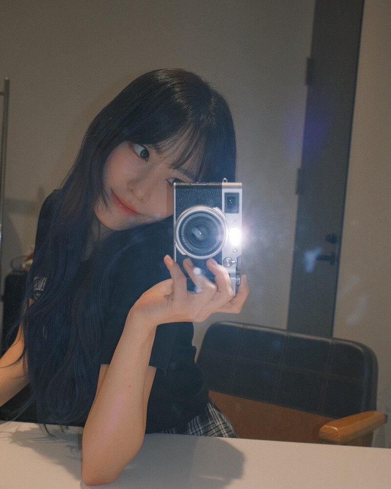 230820 - SAKURA Instagram Update documents 7