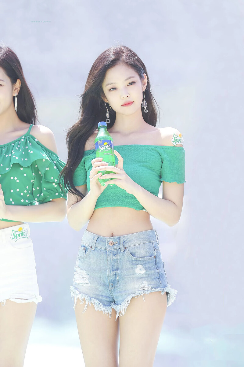 BLACKPINK Jennie at 2018 Waterbomb Festival | kpopping