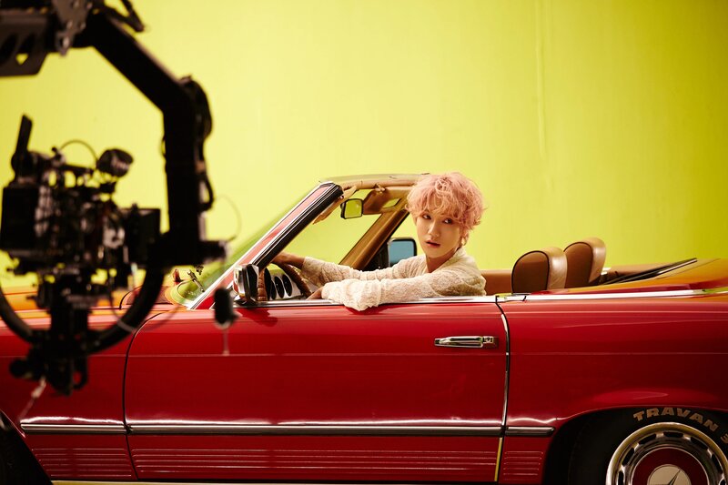 190618 SMTOWN Naver Update - Yesung's "Pink Magic" M/V Behind documents 25