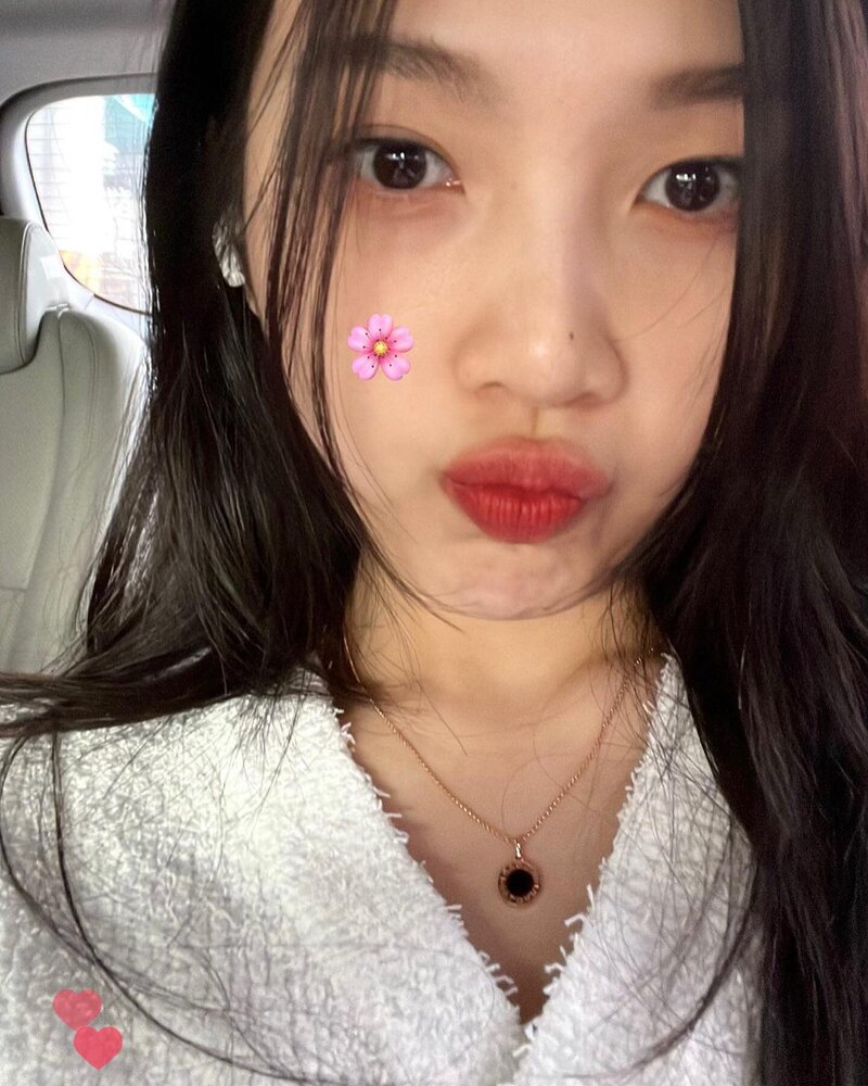 220331 Red Velvet Joy Instagram Update documents 5