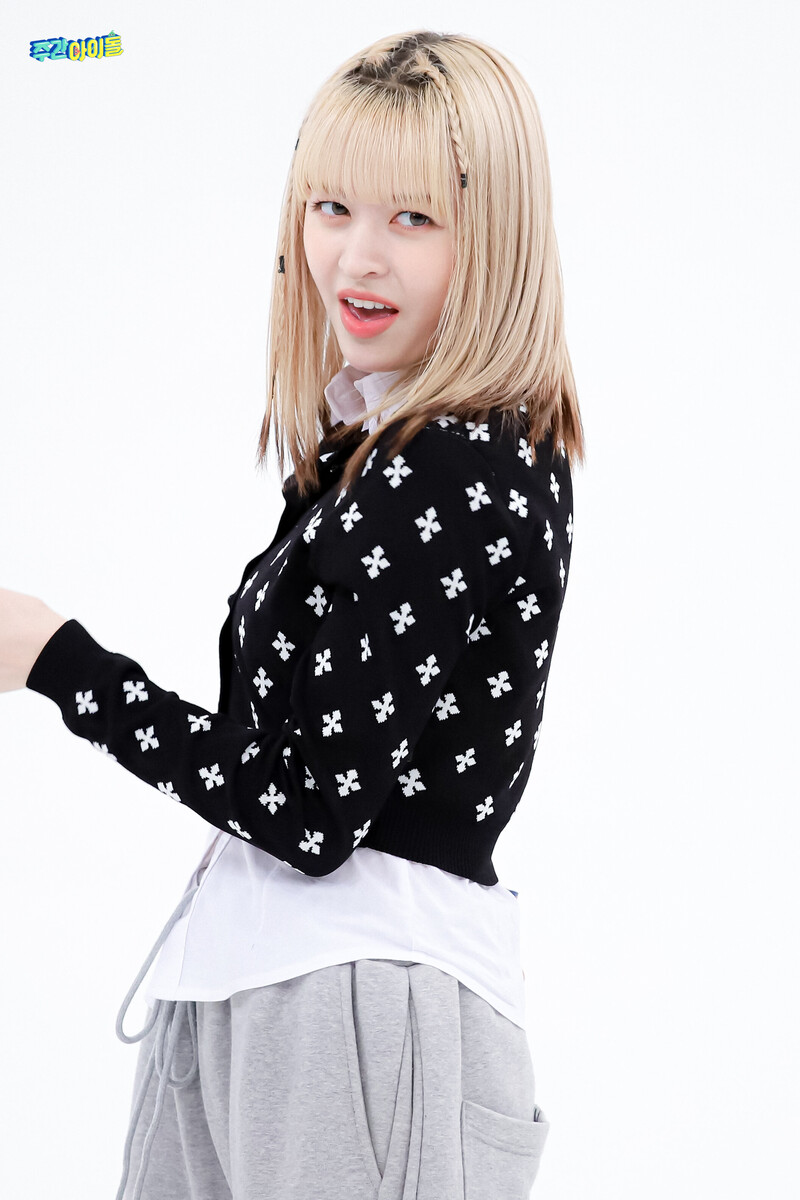 220920 MBC Naver Post - NMIXX at Weekly Idol documents 7