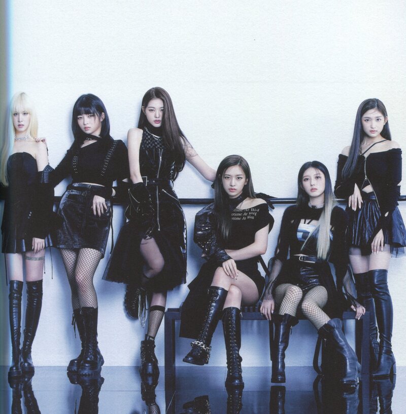 [SCANS] IVE first single album 'Eleven' documents 2