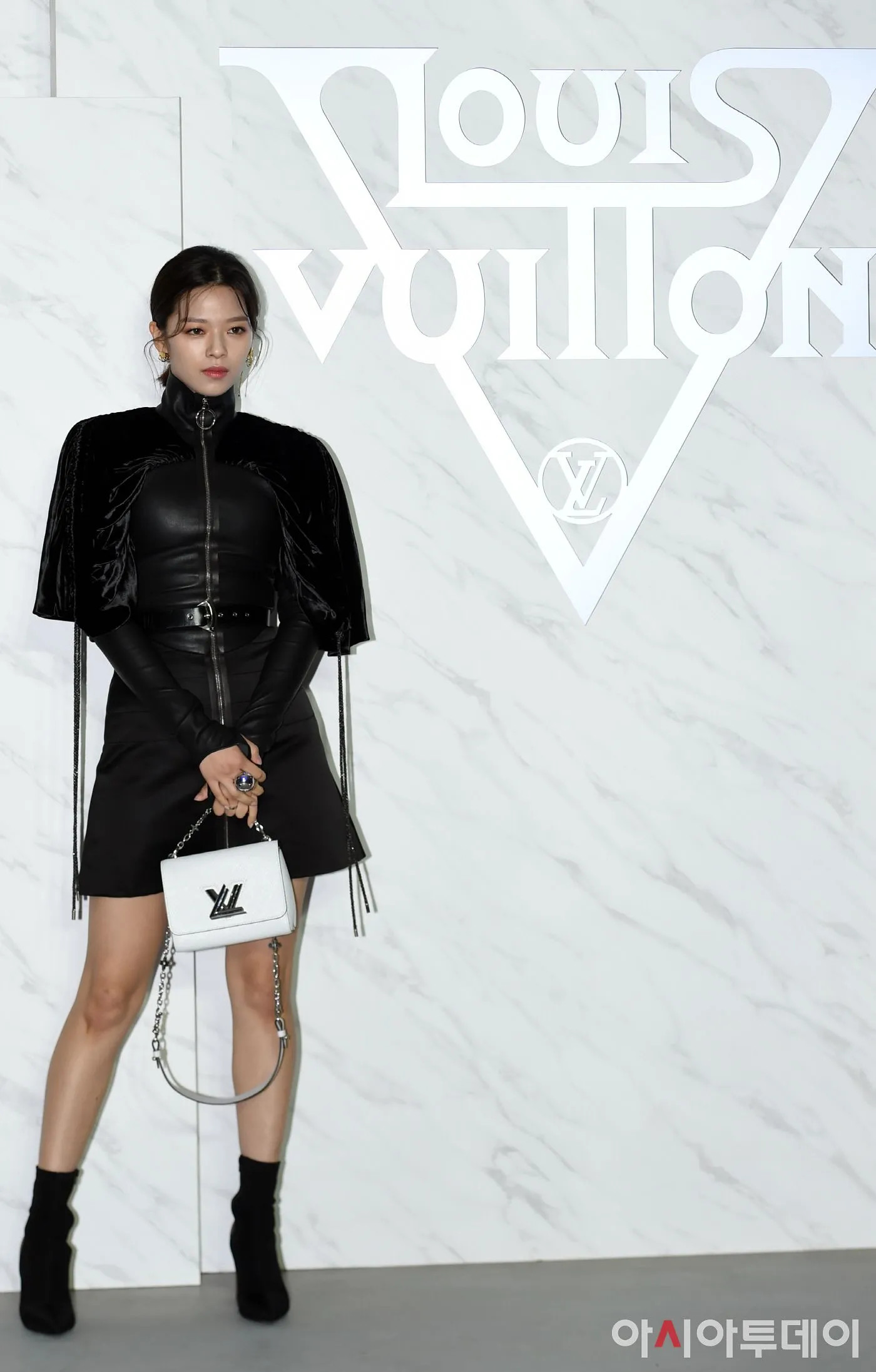 Twice's Fashion on Instagram: “NAYEON ELLE KOREA LOUIS VUITTON- Top (FW 21  Collection) & Structured Washed Denim…