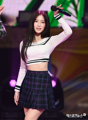 211028 Korean Popular Culture and Art Awards - OH MY GIRL Arin