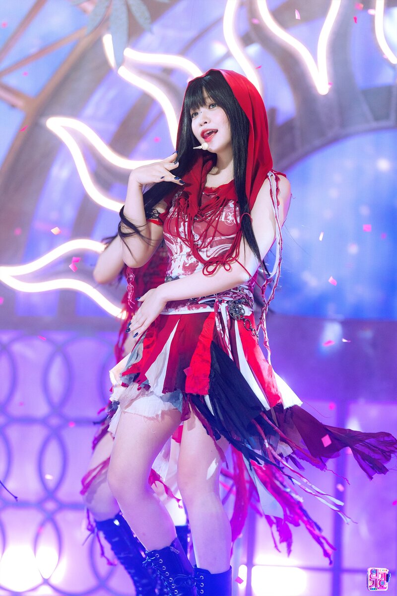 240630 Red Velvet Yeri - 'Cosmic' at Inkigayo documents 2