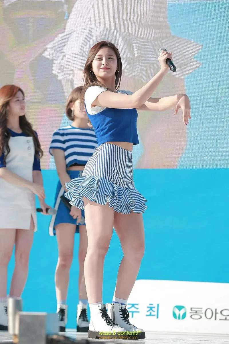 Tzuyu390.jpg