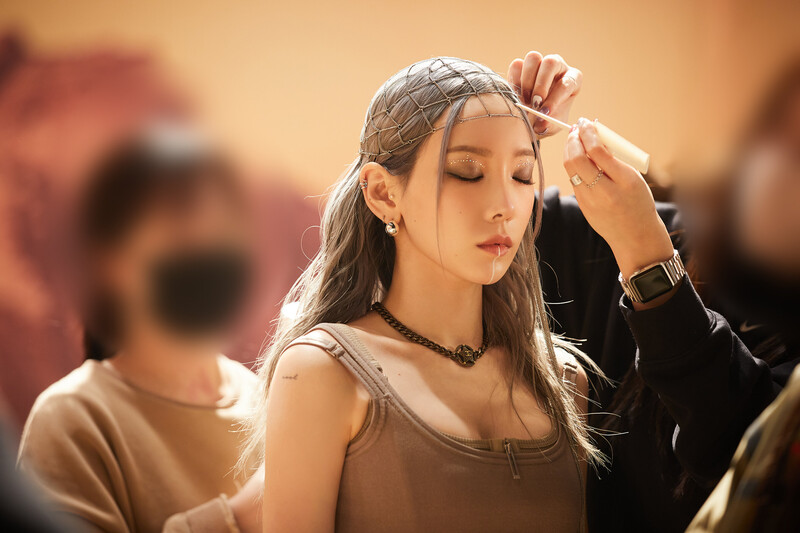 220216 SMTOWN Naver Post - Taeyeon 'INVU' MV Shoot Behind documents 11