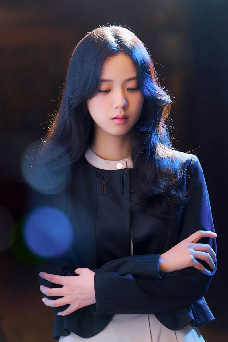 JISOO- Off-Stage “SNOWDROP” Poster Shooting Behind the Scenes documents 12