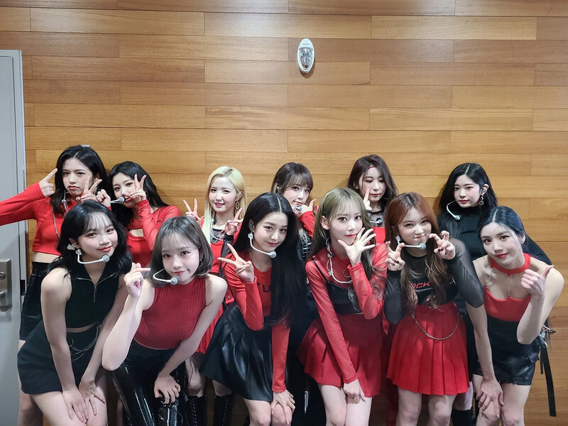 official_izone-ErR5CwoVkAIidWU-20210109-03-19.jpg